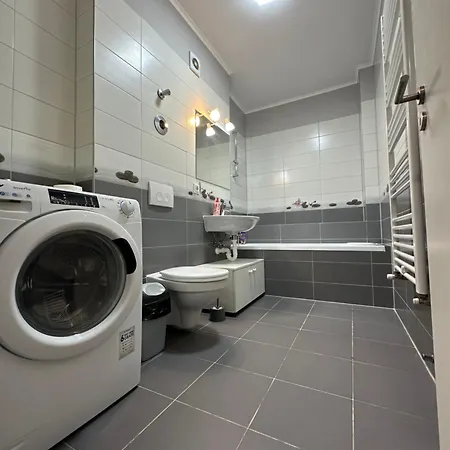 Apartment Gabriela Coresi Mall